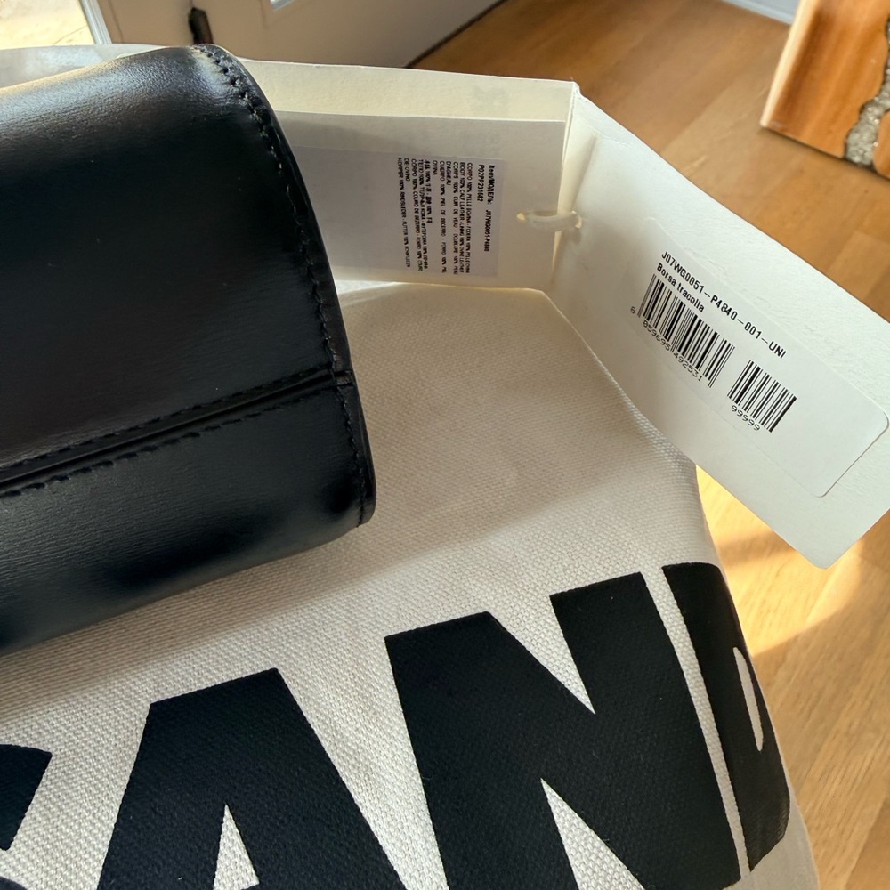 Jil Sander Small Cannolo Leather Shoulder Bag - Picture 9 of 13